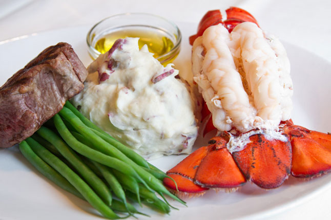 Creed's Seafood & Steaks