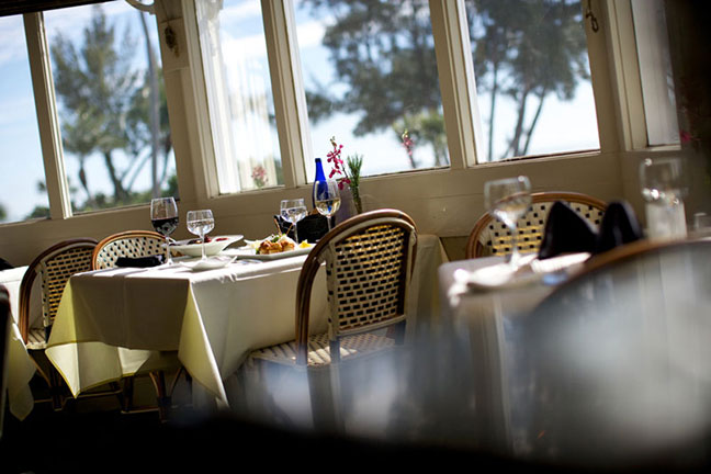 Thistle Lodge Beachfront Restaurant