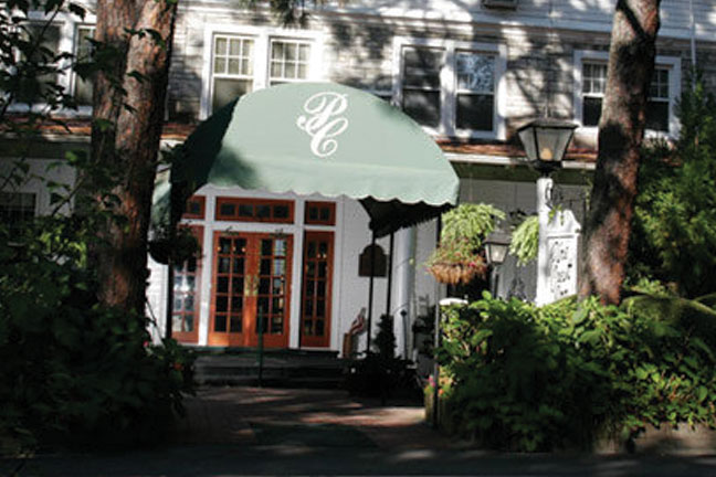 Pine Crest Inn