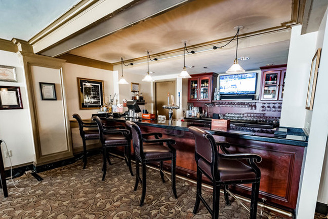 Piano Bar and Lounge
